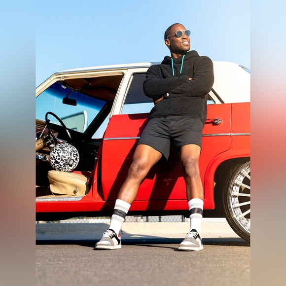 NWT - Chubbies - The Are You Afraid of the Dark High-Pile Fleece Hoodie 2.0 - Picture 6 of 9